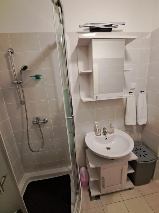 Mariposa, Apartment With Balcony, Private Parking In The Garage, Near The Biggest Shopping Center Mall Of Split Exterior foto
